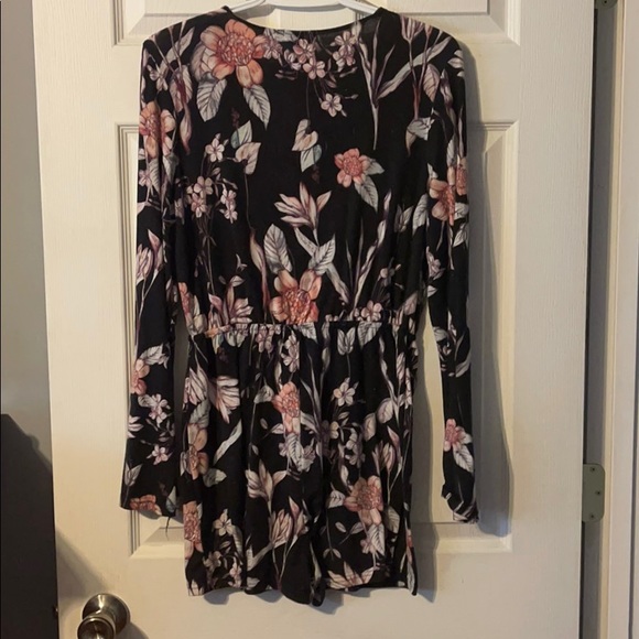 Long sleeve floral romper - Picture 3 of 3